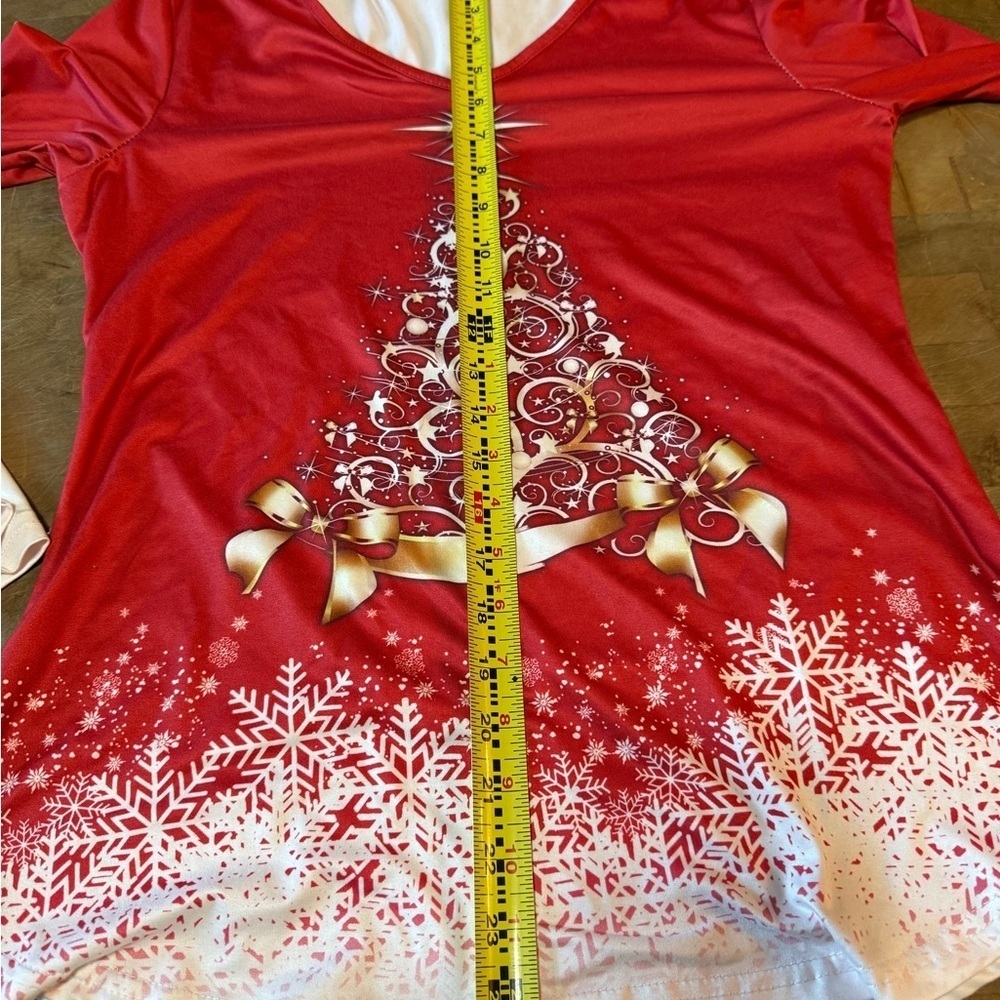 Festive Red and White Holiday Christmas Tree Women's long Sleeved Top Sz M - Picture 6 of 12
